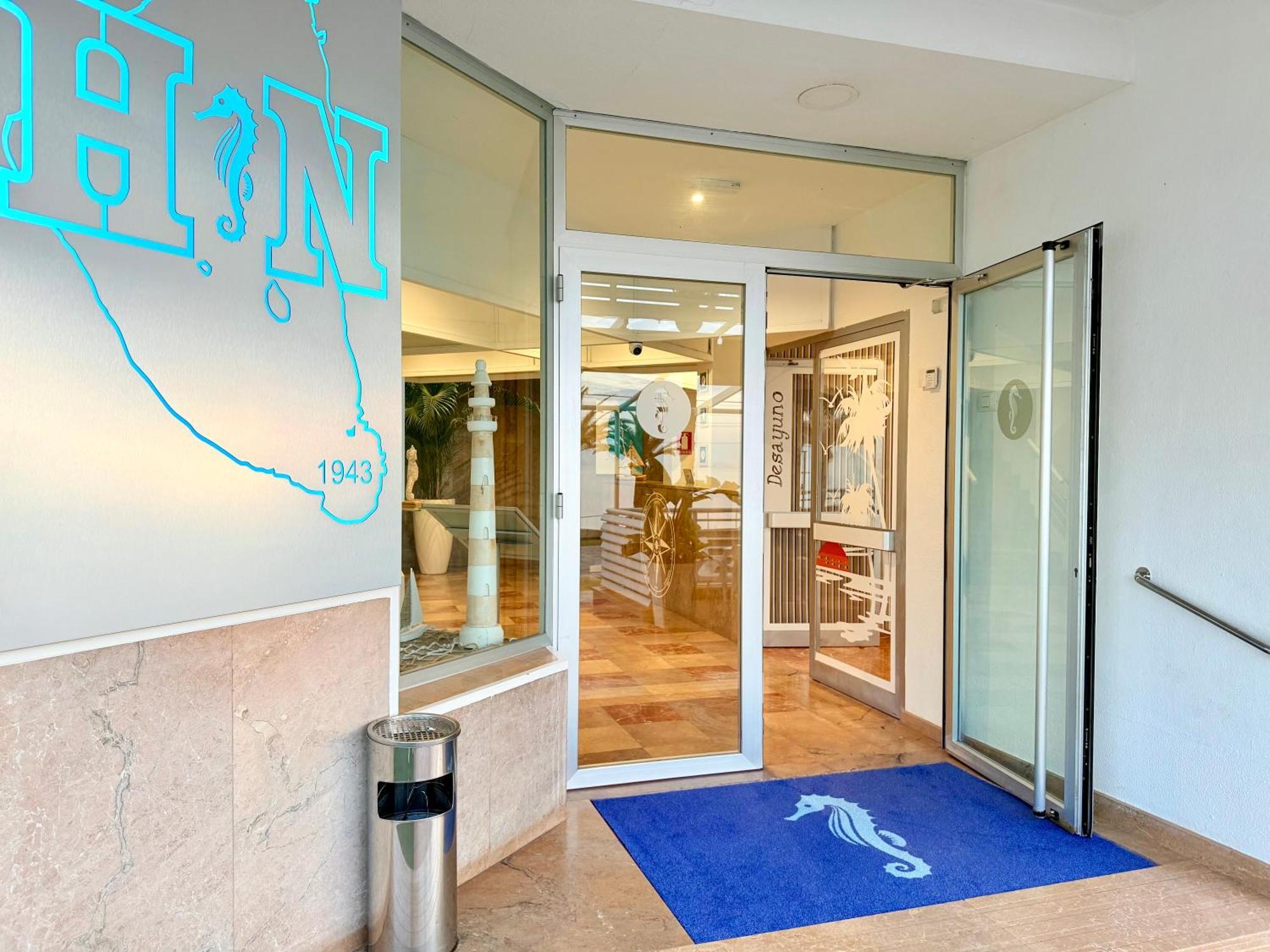 Hotel Neptuno ซานเปรโดเดลปีนาตาร์ ภายนอก รูปภาพ
